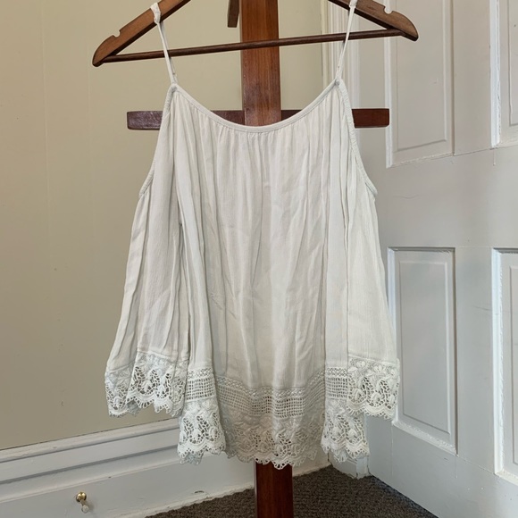 American Eagle Outfitters Tops - American Eagle Cold Shoulder Peasant Top